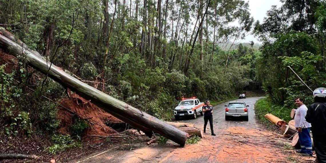 Com chuvas intensas, segue alerta de perigo potencial para Poços de Caldas