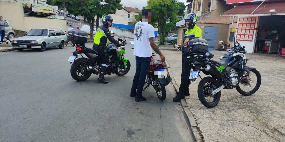 Demutran intensifica fiscalização de motos barulhentas em Poços