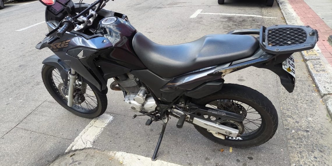 Demutran prende condutor em Poços de Caldas com moto furtada em Mogi Guaçu