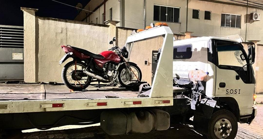 Polícia Militar apreende motocicleta com irregularidades em Poços de Caldas