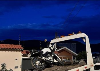 Polícia Militar apreende adolescente por direção perigosa em Poços de Caldas