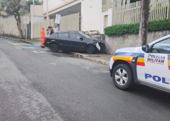 Condutor que bateu na traseira de moto e fugiu se acidenta em seguida em Poços