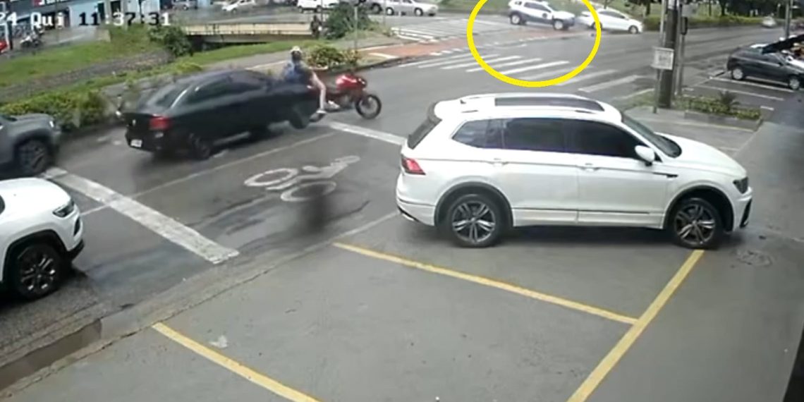 GCM vai apurar porque viatura não parou em acidente em Poços de Caldas