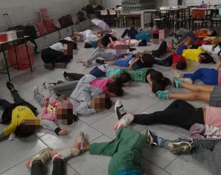 Prefeitura diz que crianças não dormiram no chão em unidade do PMJ