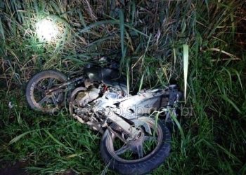 Motociclista morre após ser atingido por carreta e atropelado por carro em Espírito Santo do Pinhal