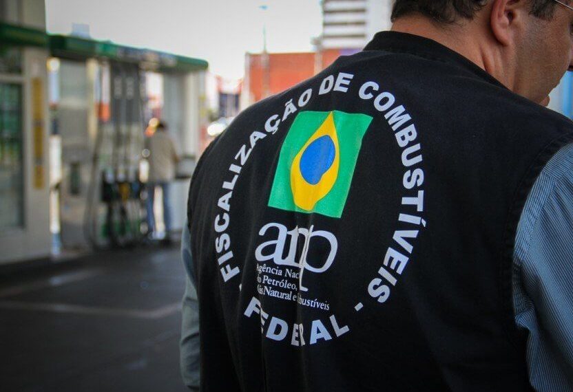Postos de combustíveis de Poços de Caldas são autuados pela ANP