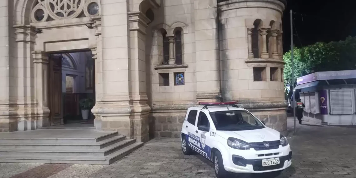 Homem acusado de furtos na Igreja Matriz é detido pela GCM