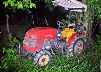 Mulher morre atropelada por trator conduzido pelo próprio filho em MG