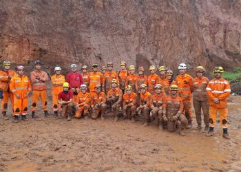 Bombeiros de Poços fazem treinamento para resgate em soterramento