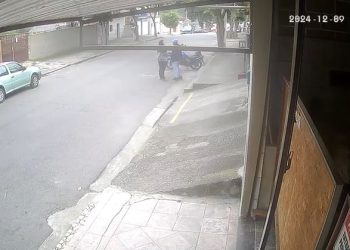 Imagens mostram momento em que mulher é esfaqueada em Poços de Caldas