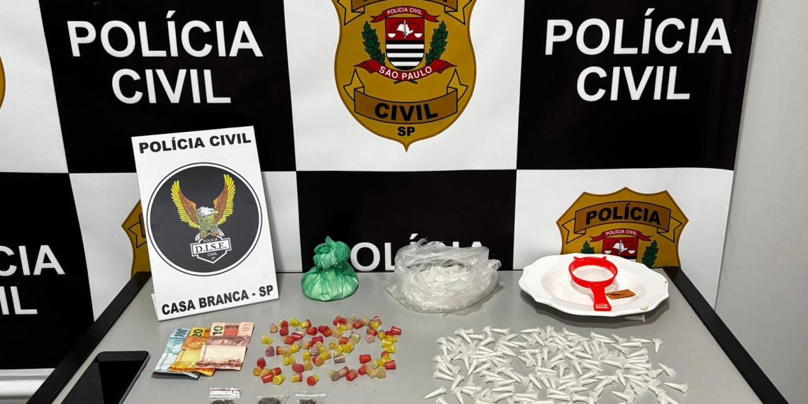 Homem é preso com mais de 100 porções de cocaína em Casa Branca