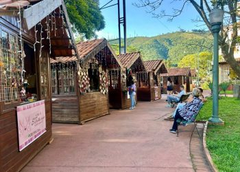 Vila do Artesanato em Poços de Caldas tem vários presentes de Natal