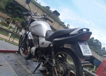 Condutor inabilitado é preso com motocicleta adulterada em Poços de Caldas