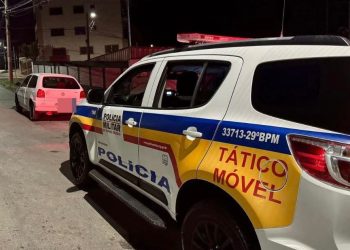Homem é preso pela PM minutos após furtar carro em Poços de Caldas