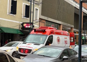 Trabalhador cai de telhado em anexo da Câmara de Poços