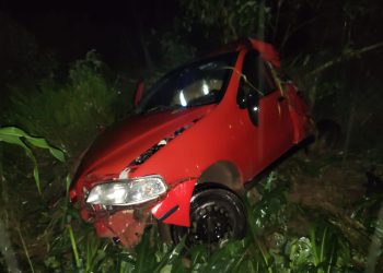 Mulher morre e homem fica ferido em acidente na MGC-267