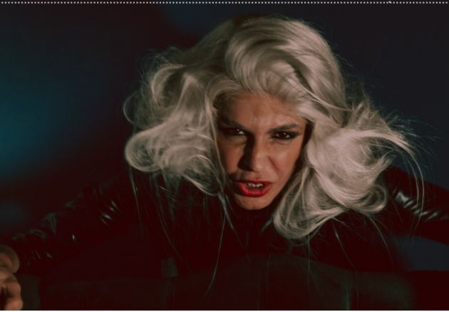 Monólogo “Adalgisa – A mulher que ousou nascer sem orifícios” terá apresentação gratuita neste sábado em Poços