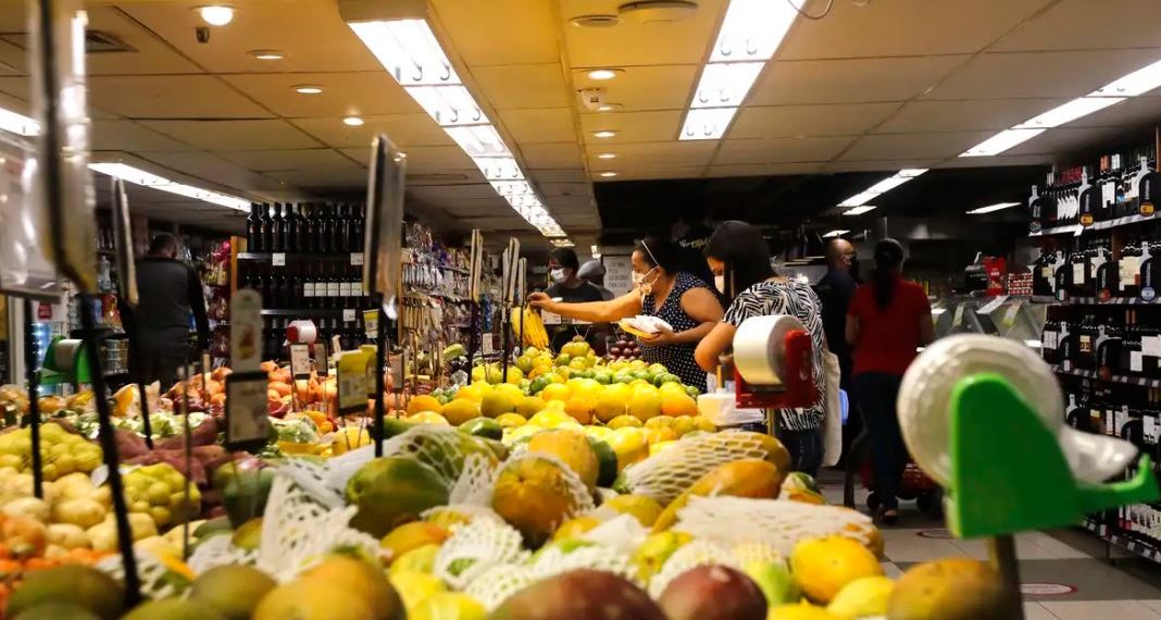 Ceia de Natal fica 10% mais cara neste ano