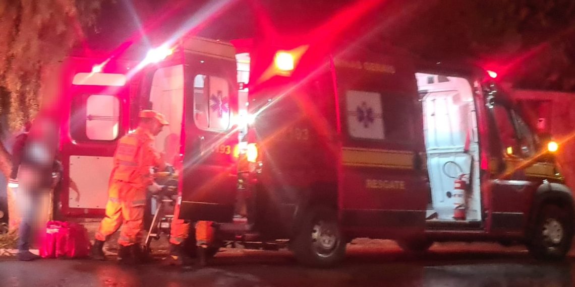 Acidente envolvendo duas motos ocorreu na noite deste domingo, dia 29, em Alfenas