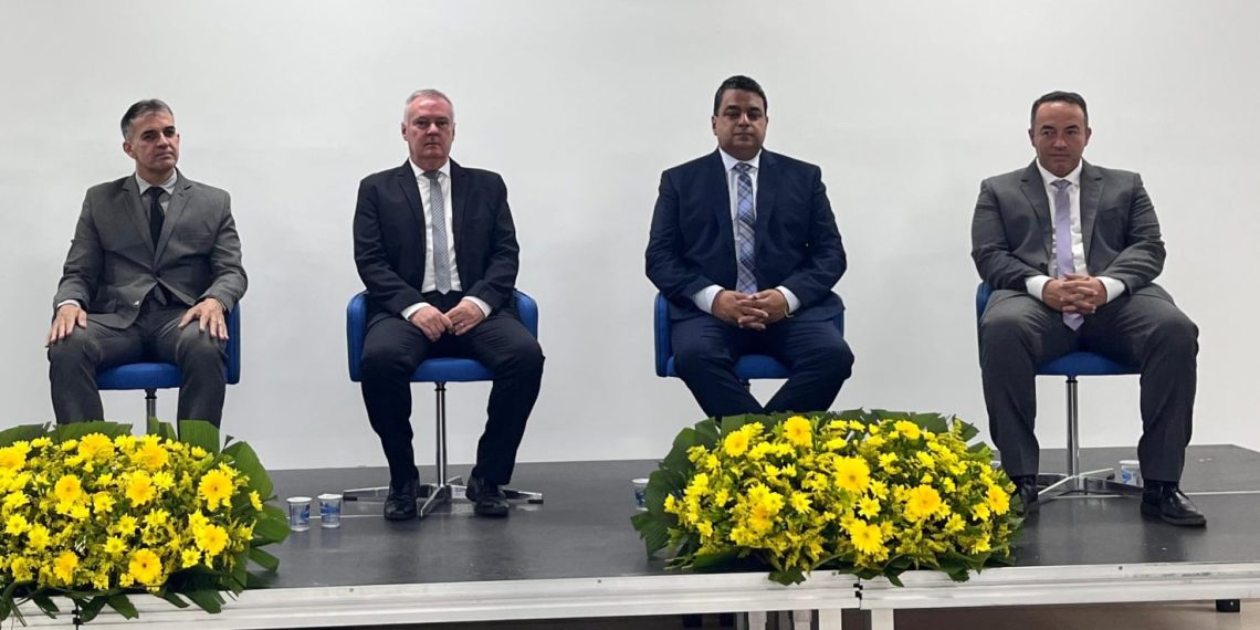 Transmissão de cargos de prefeito e vice e posse do novo secretariado acontece no Palace Casino em Poços