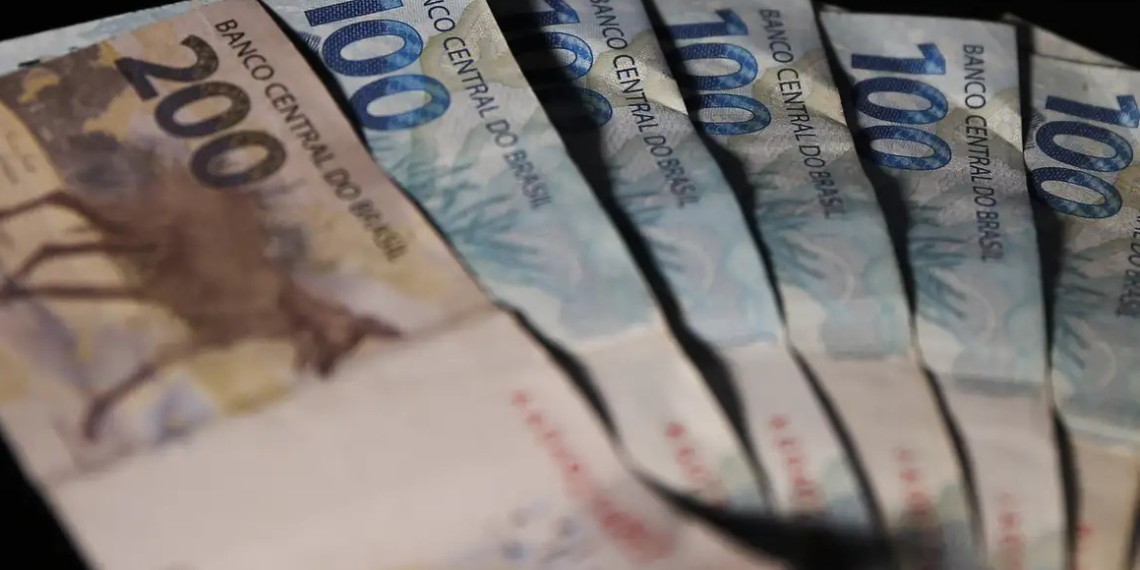 Salário mínimo passa a valer R$ 1.518 a partir desta quarta (1/01)