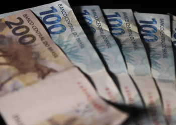 Salário mínimo passa a valer R$ 1.518 a partir desta quarta (1/01)