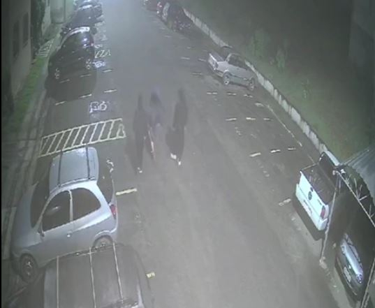 VÍDEO: Demutran recupera carro furtado em estacionamento de condomínio em Poços