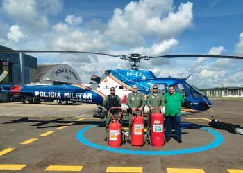 Unimed de Poços realiza doação de extintores a Polícia Militar