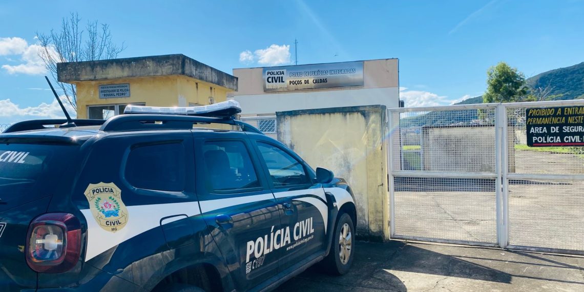 Menino de 1 ano e 11 meses morre afogado em piscina