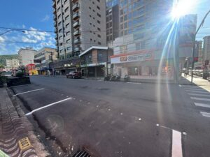 Novas vagas de estacionamento serão demarcadas na área central de Poços