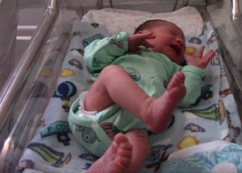 Primeiro bebê de 2025 nasce na Santa Casa de Poços de Caldas