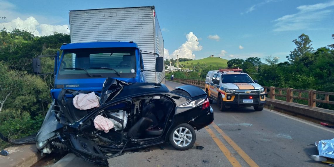 Acidente fatal deixa dois mortos na MGC-267 perto de Machado no Sul de Minas