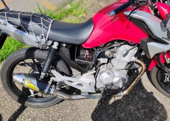 Demutran apreende moto com barulho excessivo após fuga em Poços de Caldas