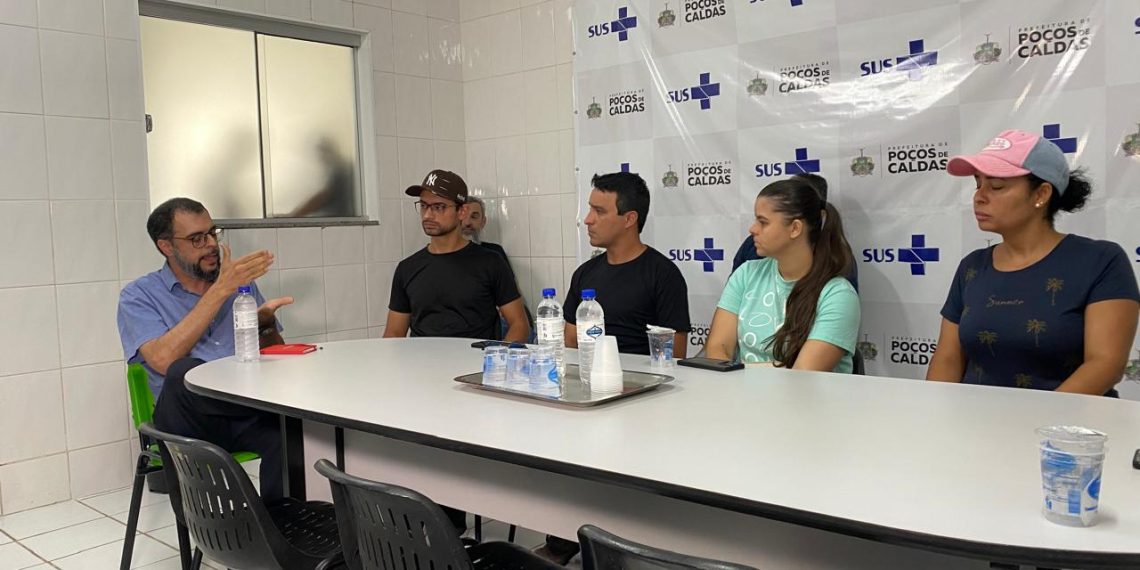 Ex-funcionários da Santa Casa Paulista se reúnem com secretário para tratar sobre salários atrasados