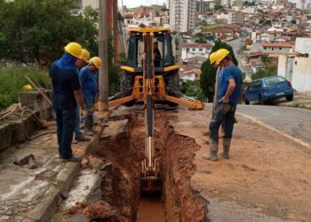 Adutora do Jardim Country Club recebe reparos