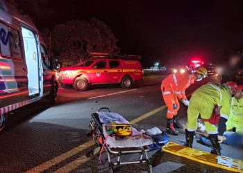 Acidente entre carro e 4 motocicletas deixa feridos em rodovia de Alfenas, no sul de Minas