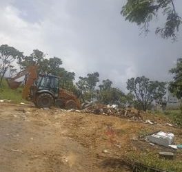 Eletrônicos descartados irregularmente são encontrados em bairro de Poços de Caldas