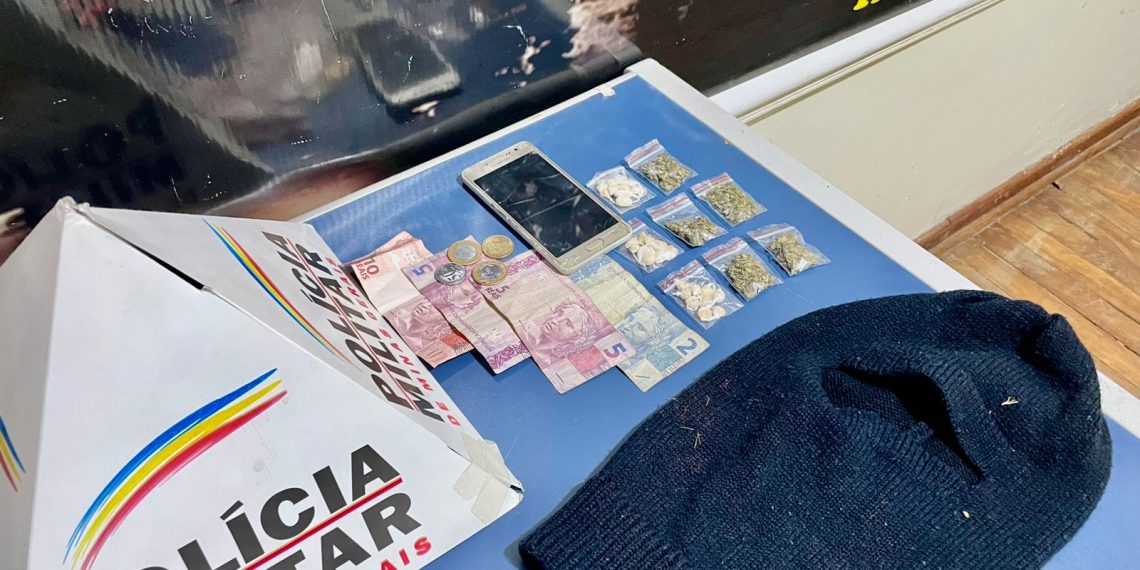 PM prende casal em flagrante por tráfico de drogas em Poços de Caldas
