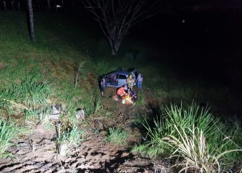 Acidente em Andradas: motorista é resgatada após veículo cair em ribanceira