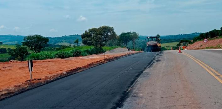 Obras na MG-167 avançam no Sul de Minas