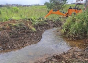 Prefeitura de Poços aumenta a limpeza de ribeirões e córregos