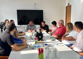 Preço da passagem: prefeito e vereadores discutem sobre o transporte público de Poços de Caldas