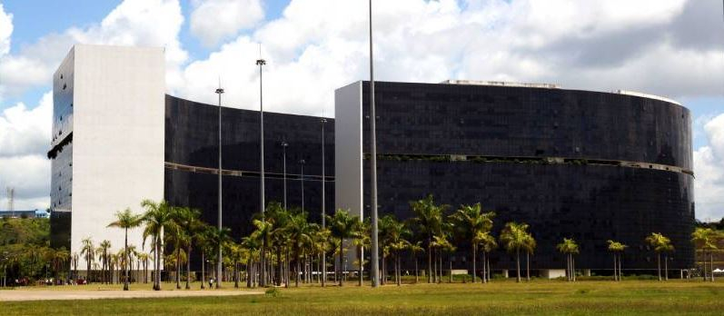 Governo de Minas publica comunicado com feriados e pontos facultativos em 2025