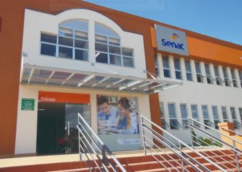 Sistema Fecomércio oferece 56 vagas gratuitas em cursos técnicos do Senac em Poços de Caldas
