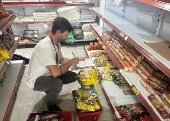 Estabelecimento de Poços de Caldas recebe auto de infração por estar vendendo produtos vencidos