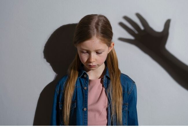 Poços de Caldas é a cidade com maior número de denúncias de violência contra criança e adolescente no Sul de Minas