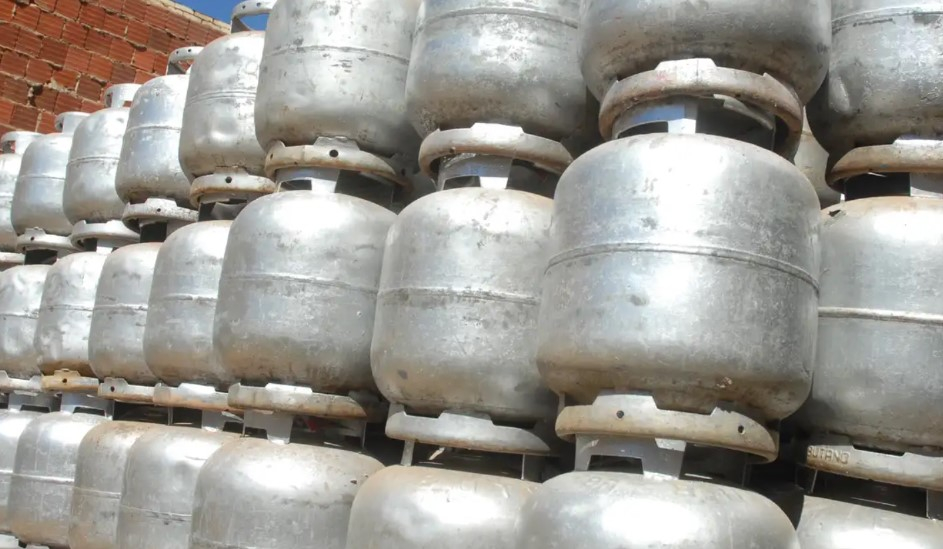 Gás de cozinha fica mais barato neste sábado com ICMS menor