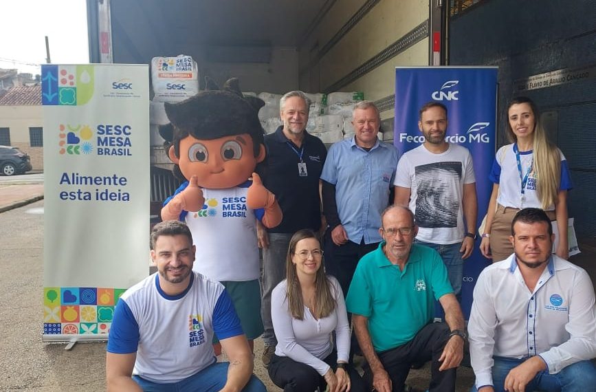 Sesc Mesa Brasil entrega 270 cestas básicas em Poços de Caldas