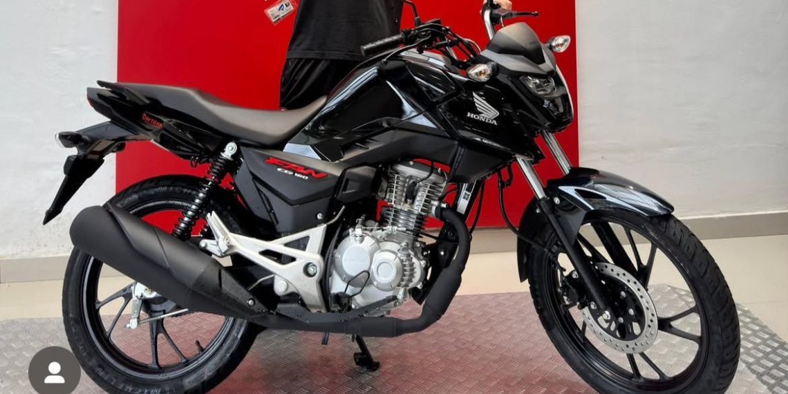 Motociclista é assaltado por dupla armada e tem veículo roubado em Poços de Caldas