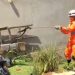Bombeiros resgatam cobra caninana no quintal de uma casa em Poços de Caldas